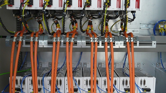 Servo systems with one-cable technology